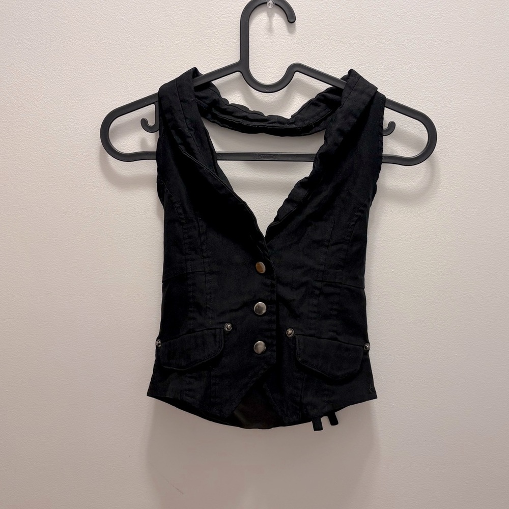 Black Sleeveless Women's Halter Top